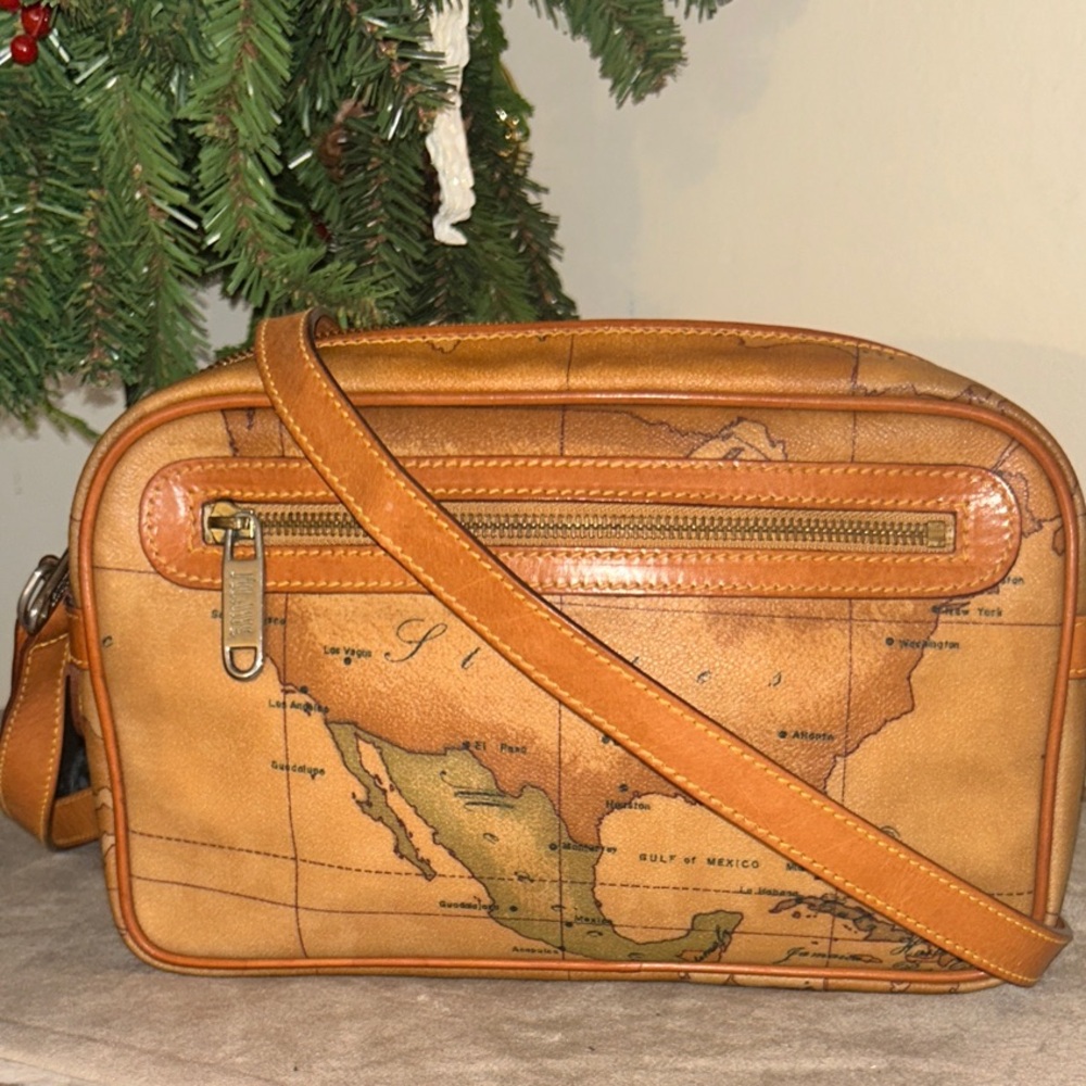 VINTAGE‎ Alviero Martini 1A Classe Geo Classic World Map Crossbody Bag Tan